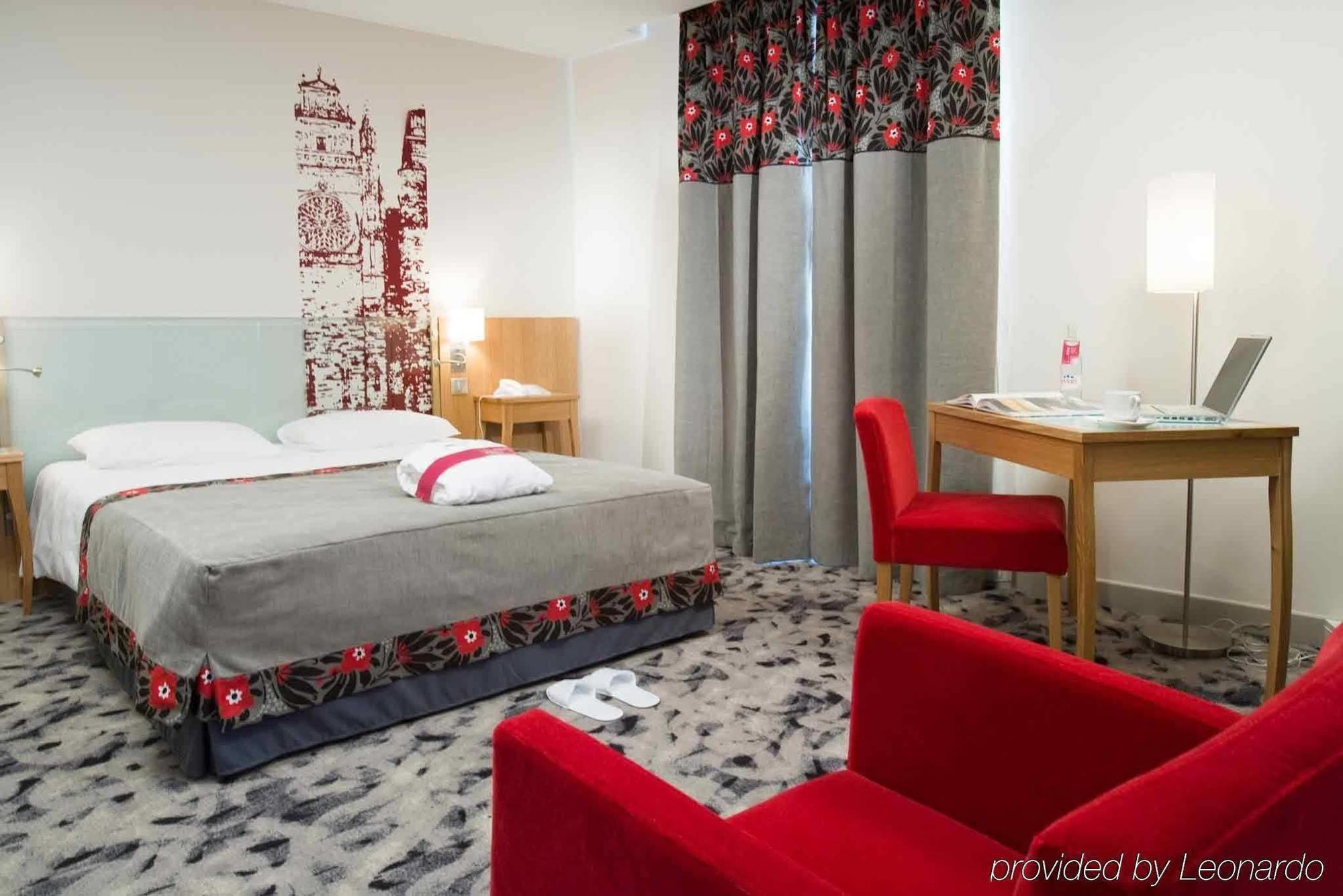 Hotel Mercure Rodez Cathedrale Екстериор снимка